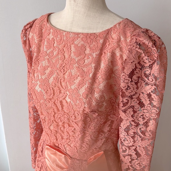 Vintage pretty in pink lace dress - Picture 4 of 10